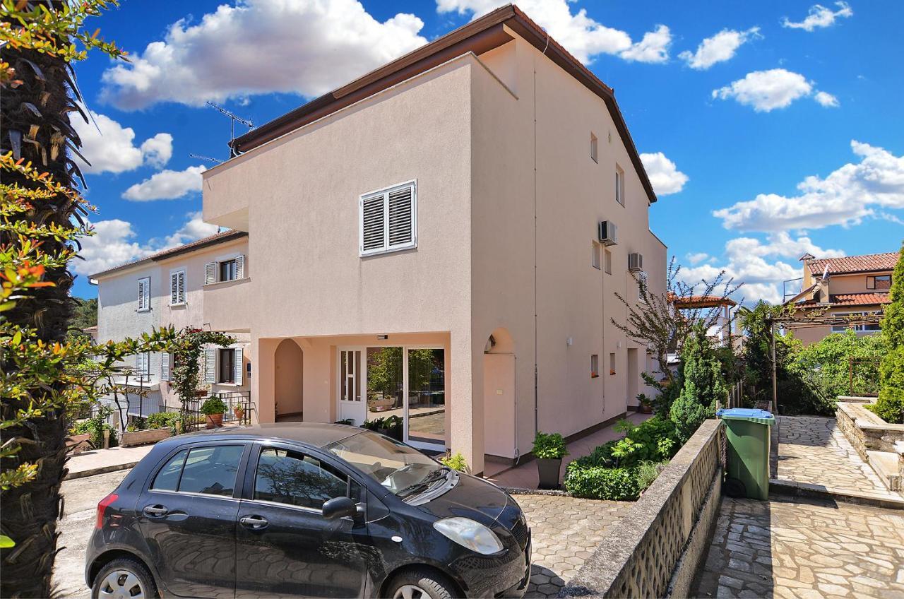 Apartments Milka 2074 Poreč Eksteriør bilde