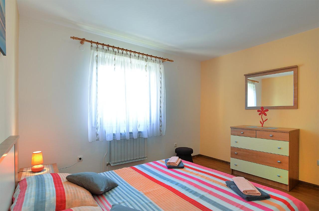 Apartments Milka 2074 Poreč Eksteriør bilde