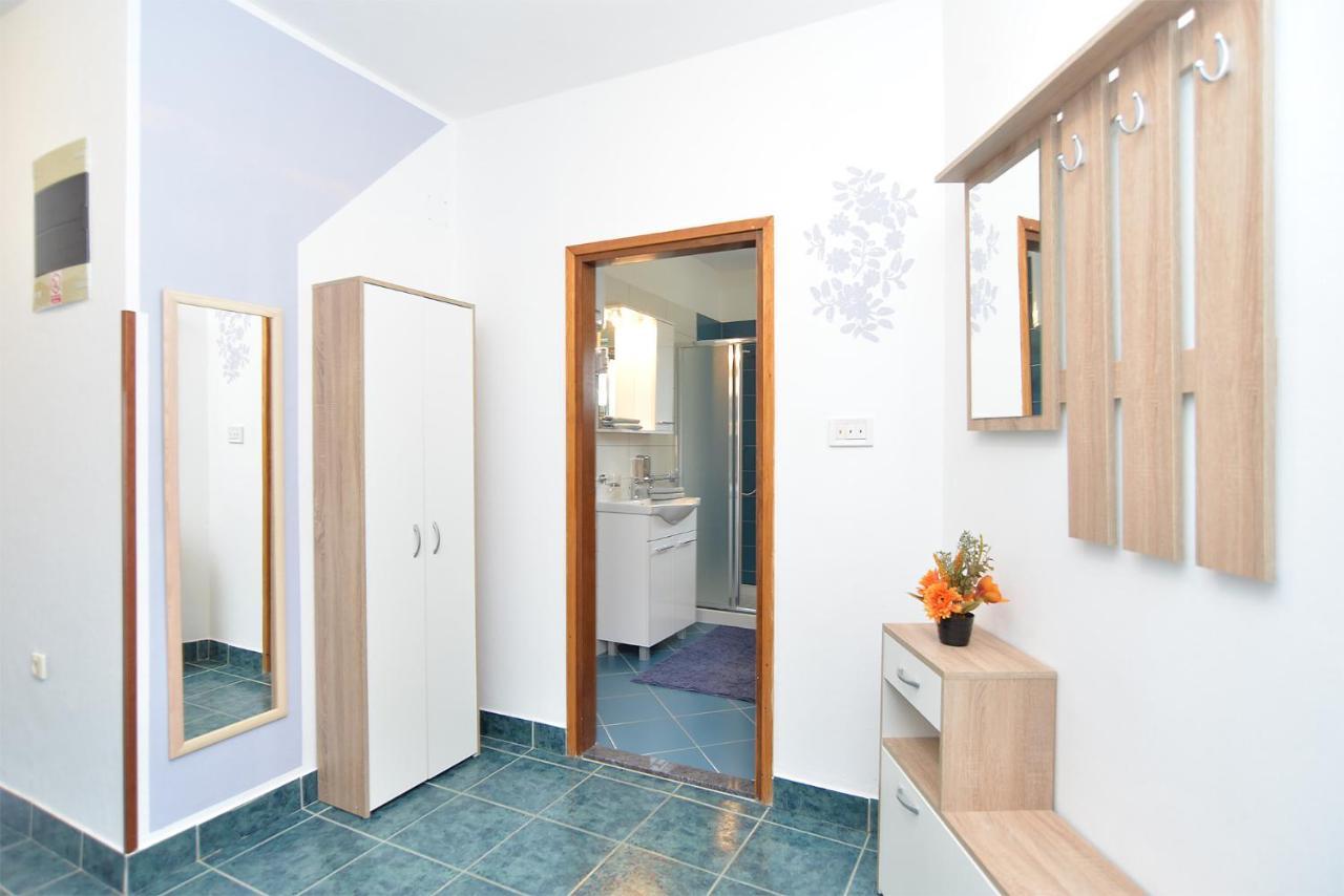 Apartments Milka 2074 Poreč Eksteriør bilde