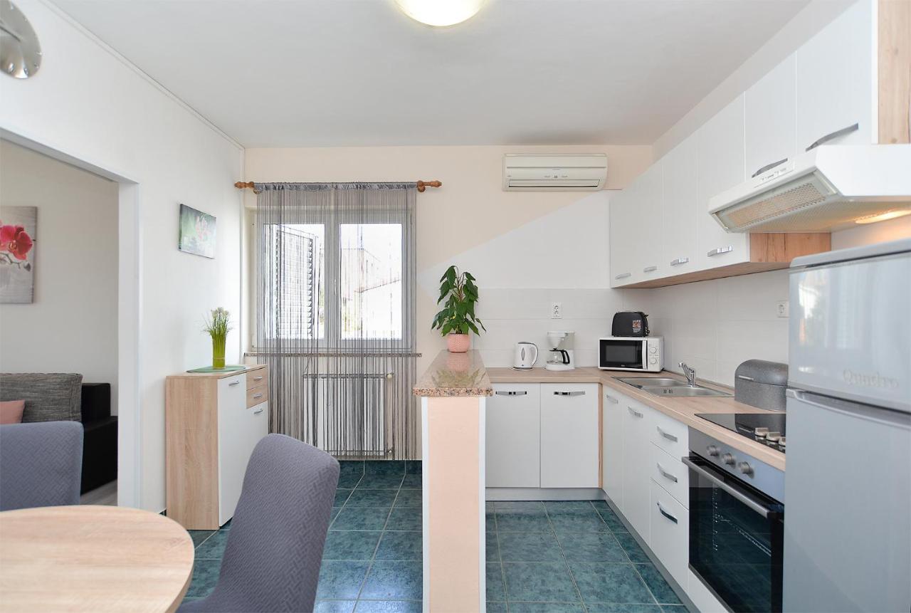 Apartments Milka 2074 Poreč Eksteriør bilde