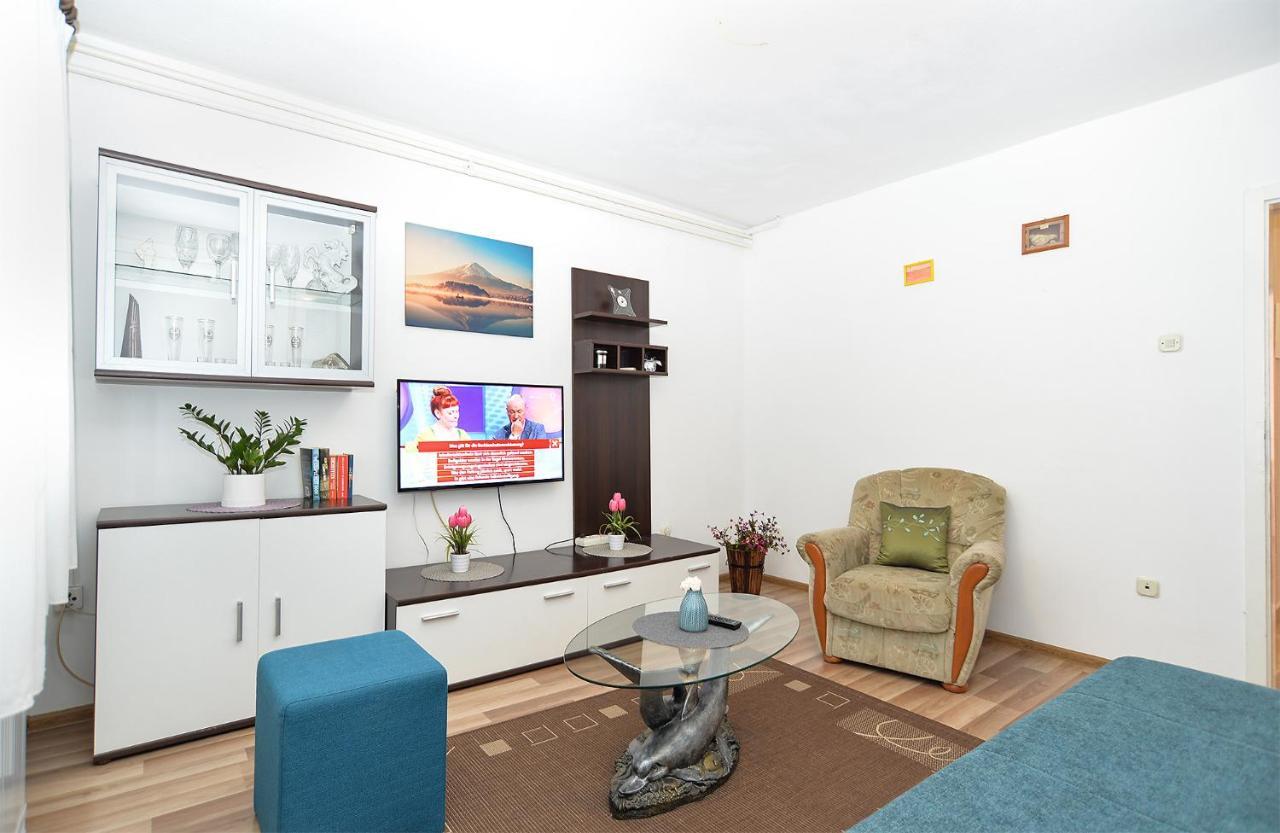 Apartments Milka 2074 Poreč Eksteriør bilde