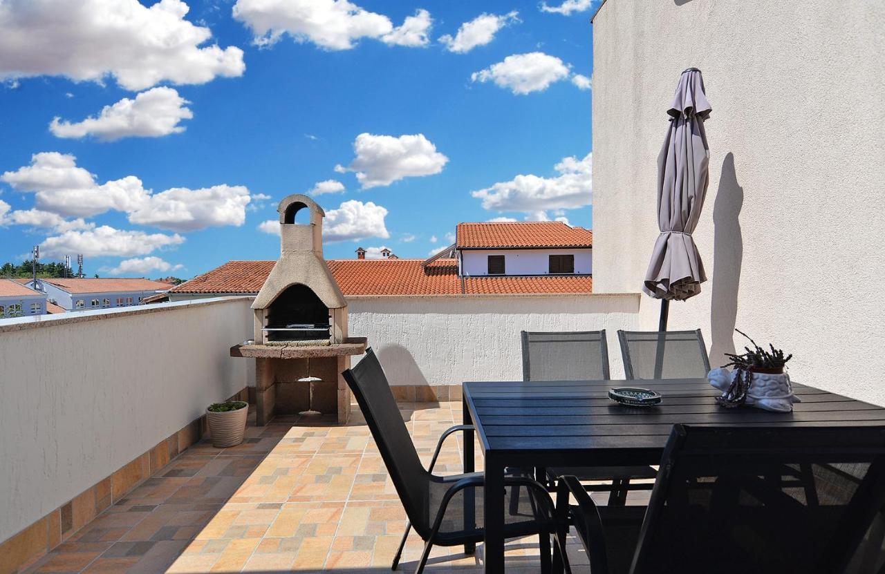 Apartments Milka 2074 Poreč Eksteriør bilde